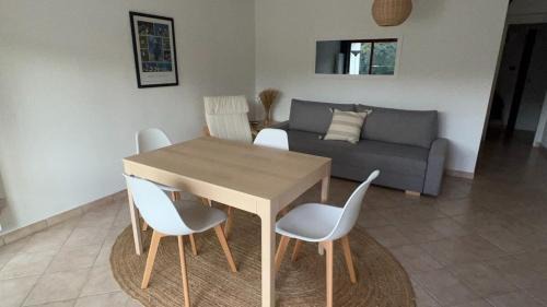 Port de St Goustan Apartamento | Paisible appartement avec vue St Goustan