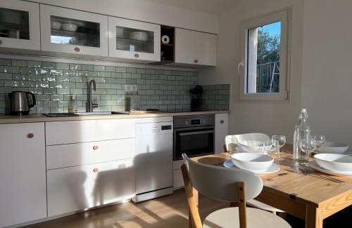 La Motte-dʼAigues Apartamento | Paisible gîte moderne avec vue sur le Luberon