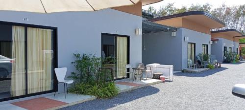 Thep Kasattri Apartamento | PaKrongCheep Homestay