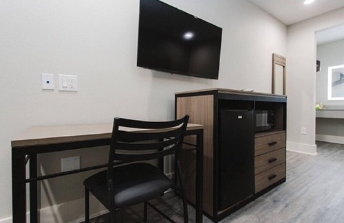 Conroe Hotel | Palace Inn Conroe