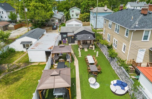 Old North Columbus Casa | Palace Ramses: OSU/SOHUD Luxury Home w/ Barcade/Gym/Throne/ 1st Flr Master Suite