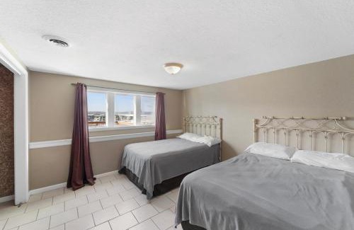 Lake Ozark Casa | Palace Sleep 20- Bachelor/Bachelorette Parties Welcome!