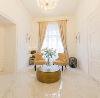 Klagenfurt am Woerthersee Apartamento | Palais Gutenberg la Ville