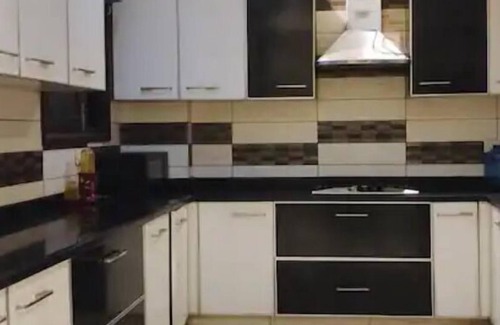 Nehru Place Apartamento | Palatial 4 BHK Apartment next to GK-2 Market