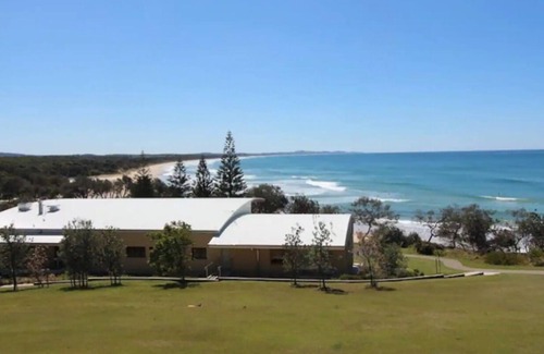Bonny Hills Casa | Palatial home, pool, minutes to Rainbow Beach