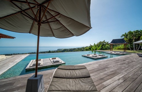 Banjar Casa | Palatial Wooden Villa, 4br, Lovina