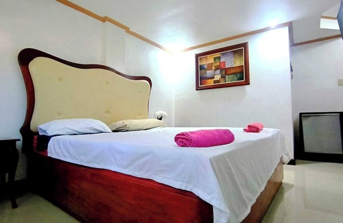 Puerto Princesa City Centre Hotel | Palawan-Rose Inn