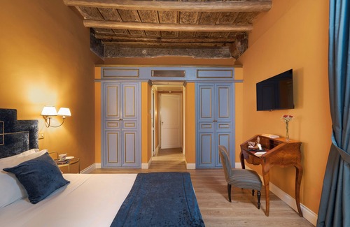 Albergheria Cama Y Desayuno | Palazzo Arone dei Baroni di Valentino