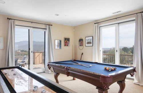Temecula Villa | Palazzo Del Sol By AvantStay Breathtaking Home w Mountain Views Hot Tub