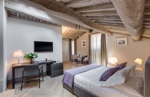 Lucca Historical Center Hotel | Palazzo Dipinto