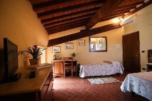Sant' Ambrogio Cama Y Desayuno | Palazzo Graziani