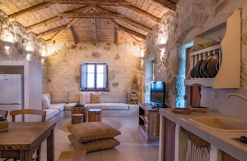 Neromilos Casa | Paliokaliva Village