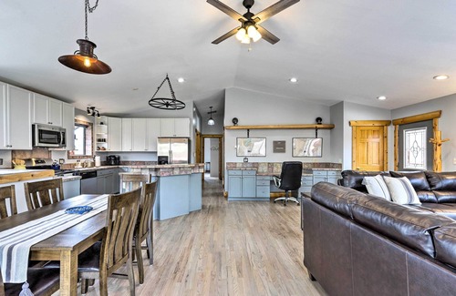 Palisade Cabaña | Palisade Cottage on Orchard - Hike, Bike + More!