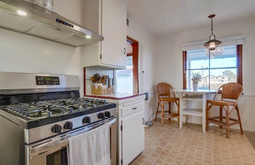Pacific Palisades Casa | Palisades Home on the Bluff Incredible Beach Views