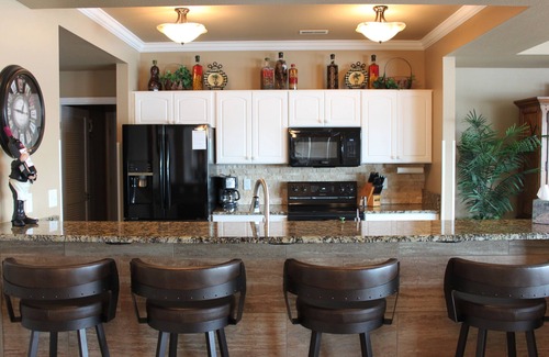Lake Ozark Condominio | Palisades Point- Lakefront Escape! Condominio de alta gama con vista de millones de dólares!