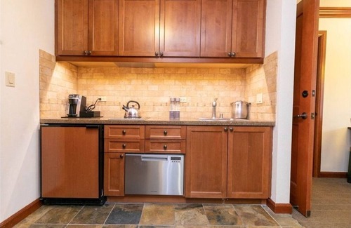 Olympic Valley Complejo | Palisades Tahoe- Resort at Squaw Creek 2 Bd/2 bth Fireplace Suite.