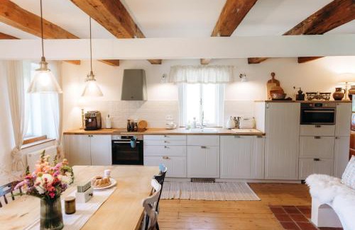 Lipova Casa | Palitz No 17 - venkovské stavení