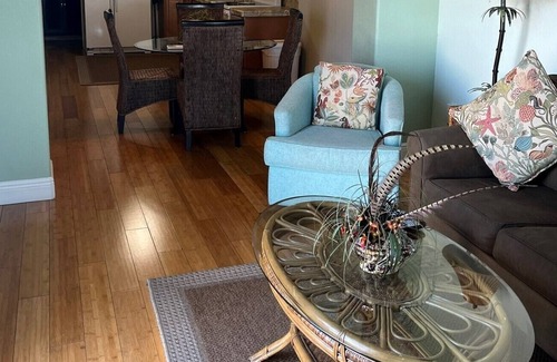 Marathon Complejo | Palm - 2 Bedroom/1 Bath Villa Sleeps 4 located at Safe Harbor Marathon