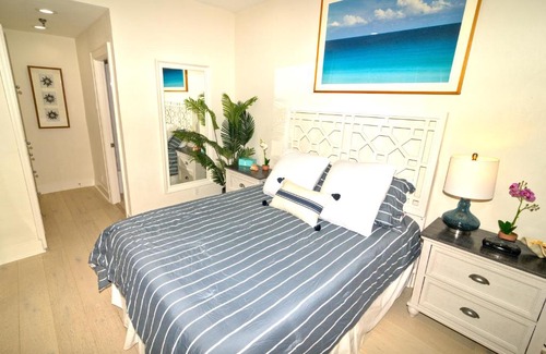 Palm Beach - West Palm Beach Apartamento | Palm Beach Paradise Walk to Beach Pool WiFi 86" TV WiFi