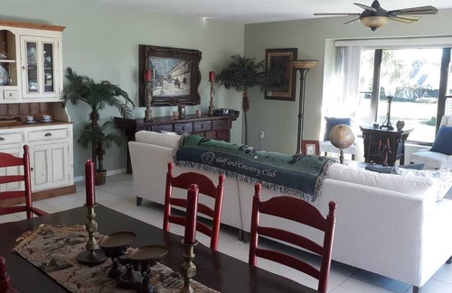 Wellington Condominio | Palm Beach Polo Club/ Equestrians/ Inside the West gate