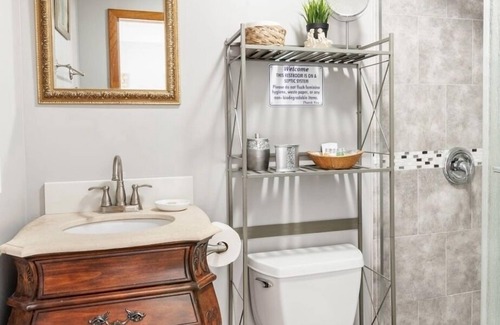 Spring Hill Apartamento | Palm Breeze Private Entry Suite+Large Driveway near Weeki Wachee Springs 4 miles