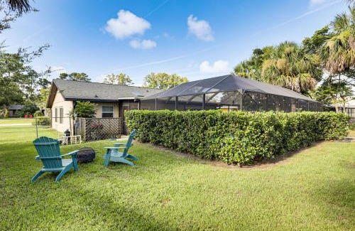 Palm Harbor Casa | Palm Coast Escape with Outdoor Oasis 6 Mi to Shore!