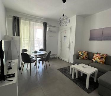 Paralia Ofryniou Apartamento | Palm Complex Calma Di Mare Apartment