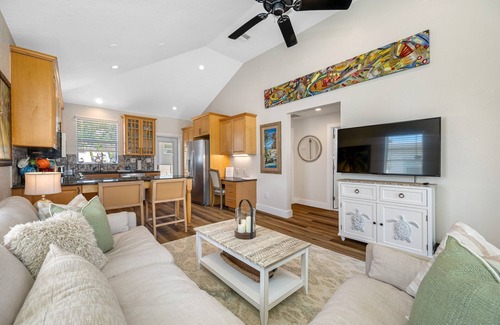 Sunset Reef Casa | Palm Cottage- Escape to Paradise, steps from the beach!