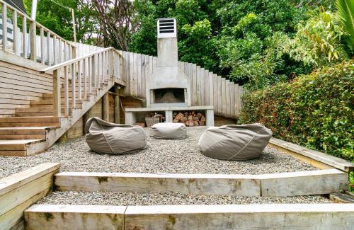 Palm Beach Casa | Palm Cottage - Stay Waiheke