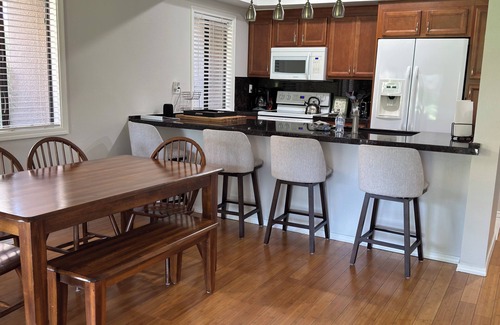 Palm Desert Condominio | Palm Desert 2BR Condo at Shadow Mountain! Pools, Golf, Walk to El Paseo