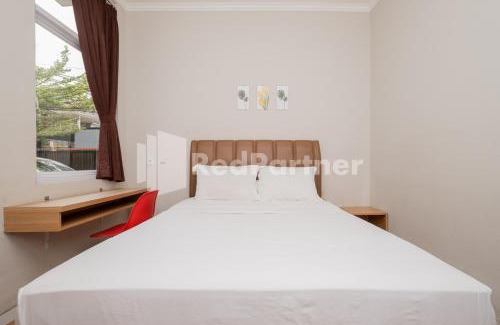 Jakarta Hotel | Palm Eight Mitra RedDoorz