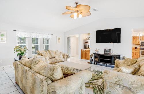 Fort Myers Casa | Palm Escape