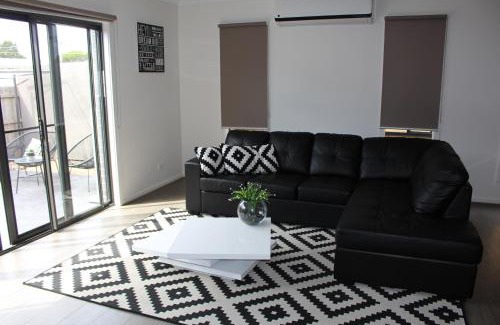 Dromana Casa | Palm Grove Beach House Dromana