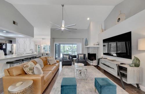 Allen's Ridge Casa | Palm Harbor Estate w/Pool & Fruit Trees on Acre