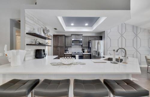 Allen's Ridge Casa | Palm Harbor Estate w/Pool & Fruit Trees on Acre