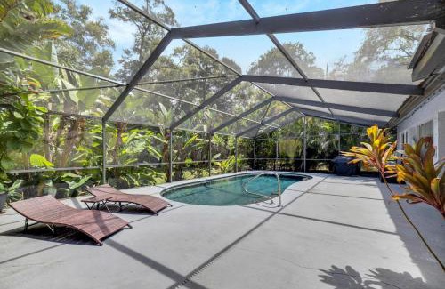 Allen's Ridge Casa | Palm Harbor Estate w/Pool & Fruit Trees on Acre