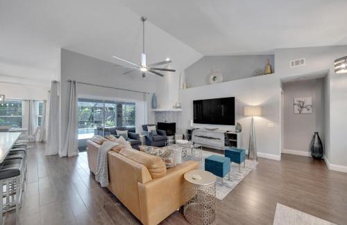 Allen's Ridge Casa | Palm Harbor Estate w/Pool & Fruit Trees on Acre