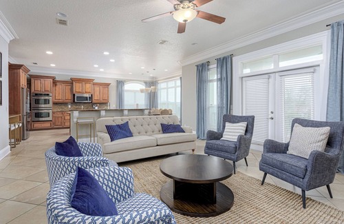 Villa Segunda Casa | 🌴Palm Palace🌴Sleeps 30 w/ Elevator | Private Pool | Game Room | Pet Friendly