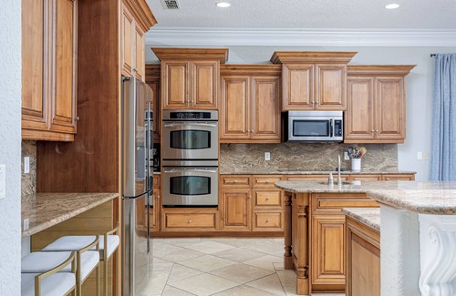 Villa Segunda Casa | 🌴Palm Palace🌴Sleeps 30 w/ Elevator | Private Pool | Game Room | Pet Friendly