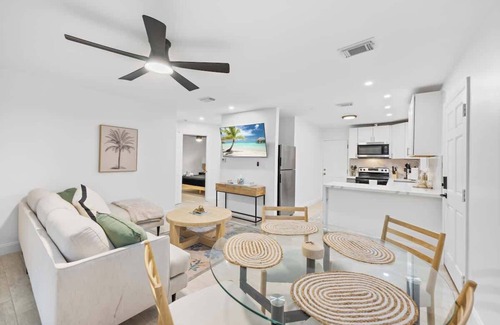 Melaleuca Gardens Casa | Palm Paradise Oasis S