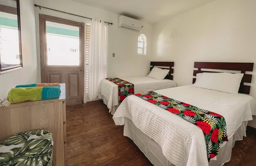 Orange Bay Casa | Palm Point - 2/2 Townhouse Steps from the Beach