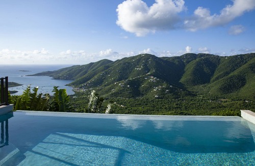Ajax Peak Villa | Increíbles vistas y privacidad. La propiedad limita con el Parque Nacional