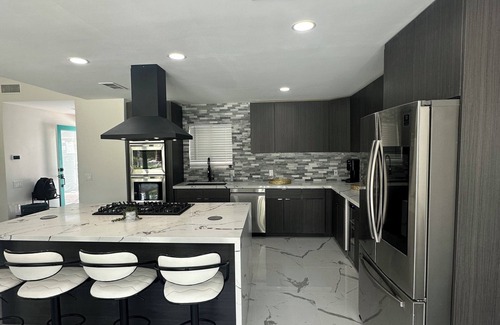 Sunrise Vista Chino Casa | Palm Springs Getaway Experience / 4 beds 3 baths / Pool+Spa+Yard+Furnished