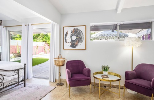Warm Sands Hotel | Palm Springs | Kitchenette, Pet Friendly | Pool | The Muse Hotel