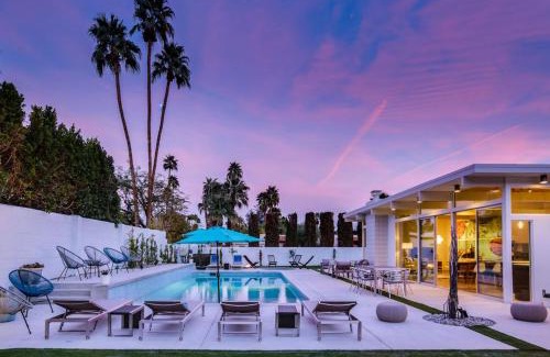 Vista Las Palmas Casa | Palm Springs Regal Contemporary Permit# 4106