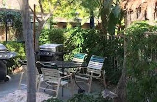 Historic Tennis Club Condominio | Palm Springs Tennis Club Resort - 2BD/2BA Condo Avail OCT 16-23