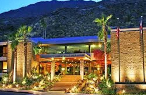 Historic Tennis Club Condominio | Palm Springs Tennis Club Resort - 2BD/2BA Condo Avail OCT 16-23