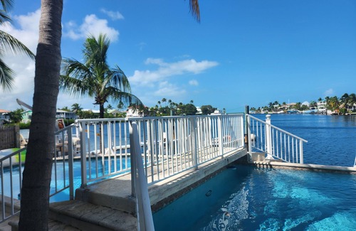 Marathon Casa | Palm Tree Cove Resort