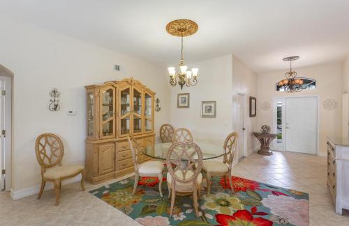 Beachwalk Isles Casa | Palm Tree Paradise