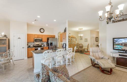 Beachwalk Isles Casa | Palm Tree Paradise